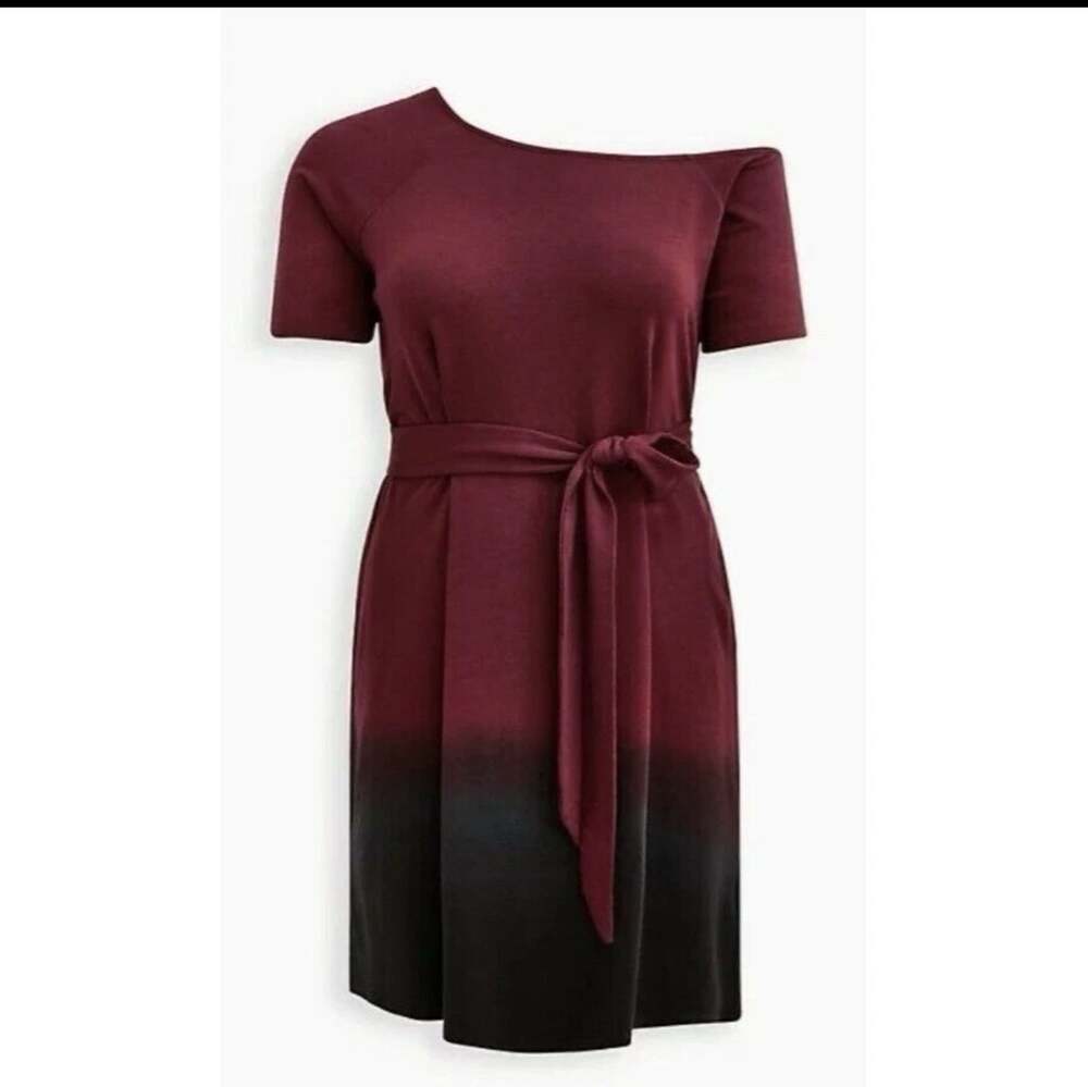 NWT Torrid Off Shoulder TShirt Dress Lightweight Plus Size 4 Tie Waist Red Black